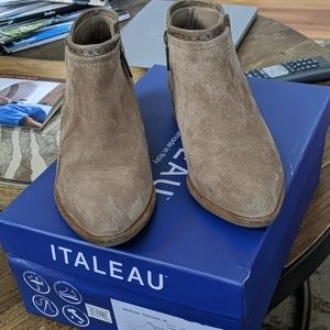 Italeau booties